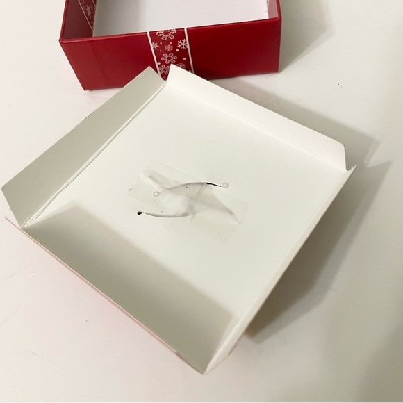 Angel Pin Brooch in Box - Picture 5 of 8